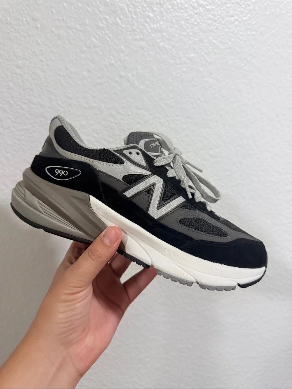 New Balance 990v6 Men's Sneaker in Black and Gray